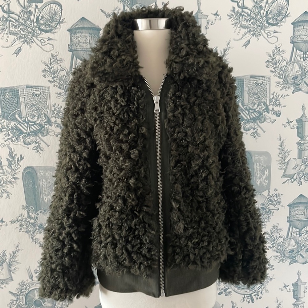 H&M faux fur green bomber coat, gorgeous, size 2, NWOT!
